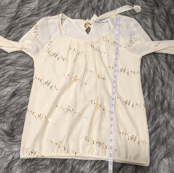 💛SOLD💛Notations blouse, cream w/gold dots - Picture 7 of 8